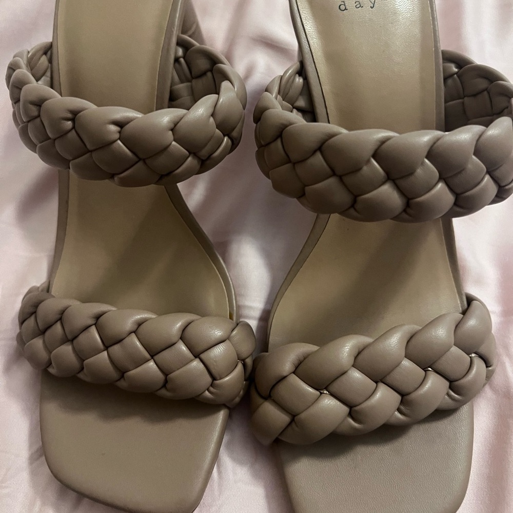 Block heel dress shoes